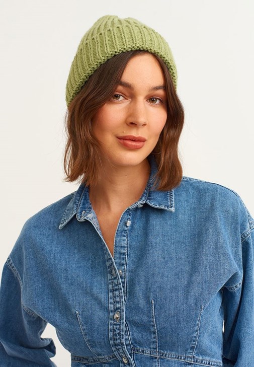 Oversize Kadife Gömlek ve Mom Jean Pantolon Kombini 