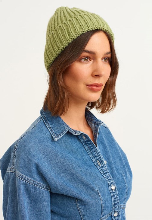 Oversize Kadife Gömlek ve Mom Jean Pantolon Kombini 