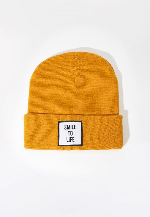 Yüksek Bel Yırtmaçlı Wide-Leg Pantolon ve Sneaker Bot