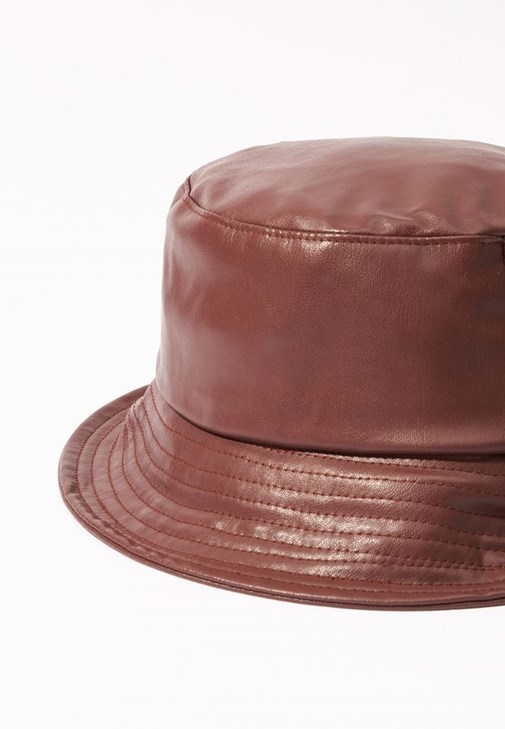  V-Neck Triko Kazak ve Skinny Pantolon Kombini