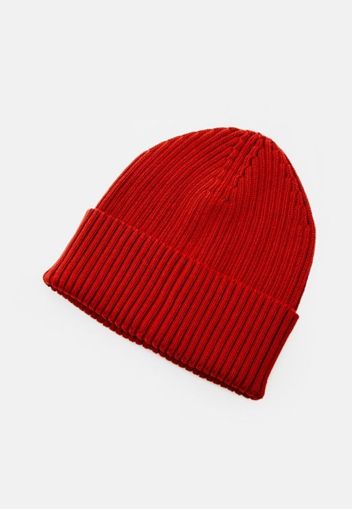 Kırmızı Örgü Bere