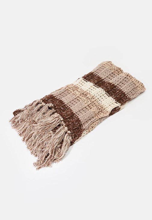 Kahverengi Püsküllü Örme Atkı