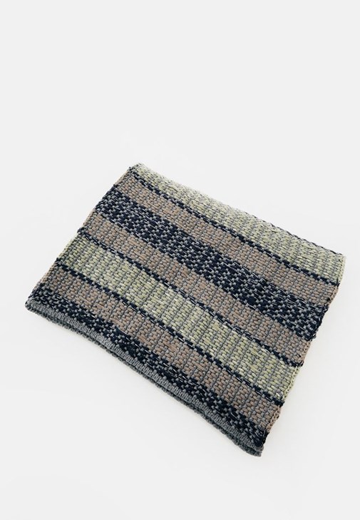 Çok Renkli Örme Şal