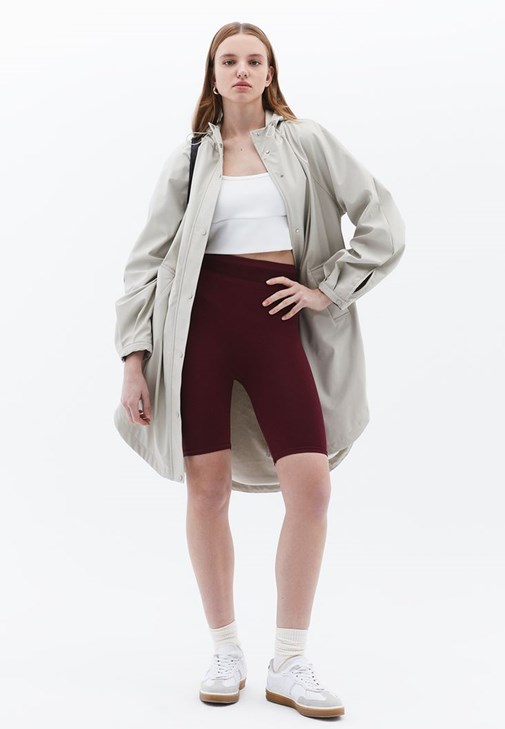 Asimetrik V Yaka Tişört ve Dikişsiz Biker Tayt Kombini