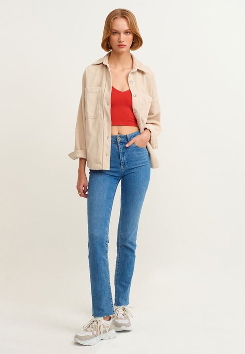 Crop Top ve Slim-Fit Denim Pantolon