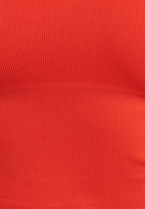 Crop Top ve Slim-Fit Denim Pantolon