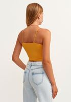  Crop Top ve Yüksek Bel Straight Pantolon Kombini