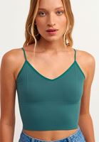 Crop Top ve Slim-Fit Pantolon Kombini