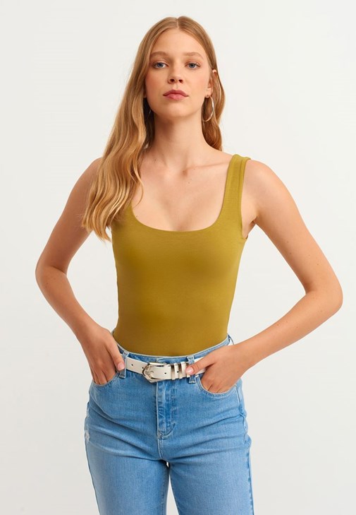 Atlet ve Straight-Fit Denim Pantolon Kombini