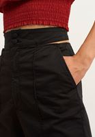 Bayan Siyah Bel Detaylı Pamuklu Şort