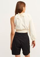 Bayan Krem Tek Omuz Detaylı Bluz