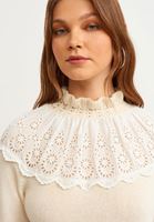 Bayan Bej Dantel Detaylı Triko Kazak