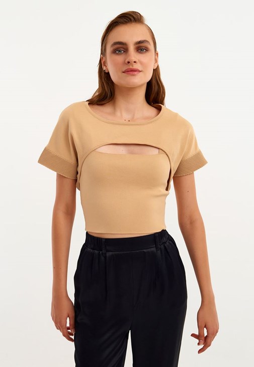 Bej Cut-Out Detaylı Triko Top