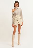 Bayan Bej Cut-Out Detaylı Dik Yaka Kazak