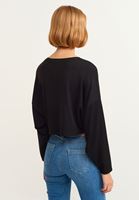 V Yaka Crop Kazak ve Slim-Fit Denim Pantolon Kombini