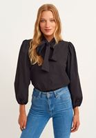 Bayan Siyah Bağlama Detaylı Gömlek