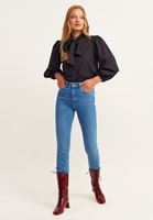 Bayan Siyah Bağlama Detaylı Gömlek