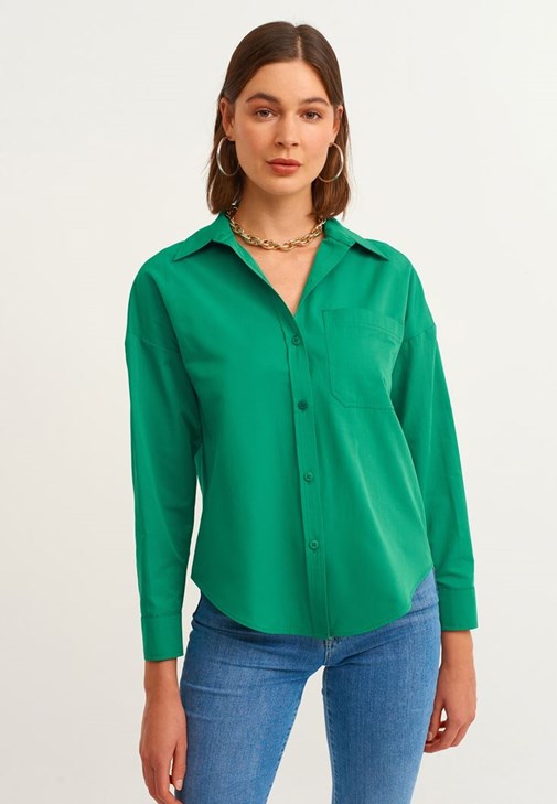 Oversize Cepli Gömlek ve Skinny Pantolon Kombini