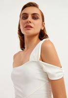 Bayan Krem Asimetrik Crop Top