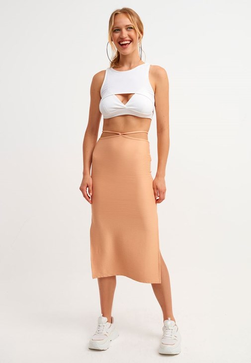 Beyaz Halter Yaka Crop Top