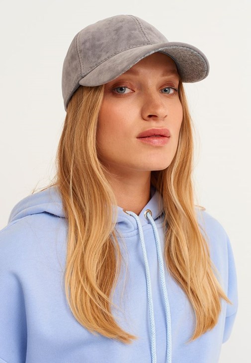 Kapüşonlu Sweatshirt ve Sweat Pantolon Kombini