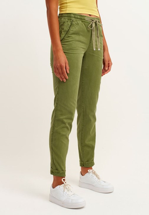 İnce Askılı Seamless Crop ve Pantolon Kombini