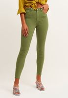 Skinny Pantolon ve Oversize Gömlek Kombini