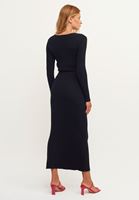 Bayan Siyah Yırtmaçlı Midi Boy Triko Etek