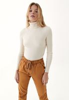 Bayan Krem Balıkçı Yaka Triko Kazak