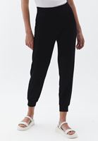 Jogger Pantolon ve  Polo Yaka Triko Kombini