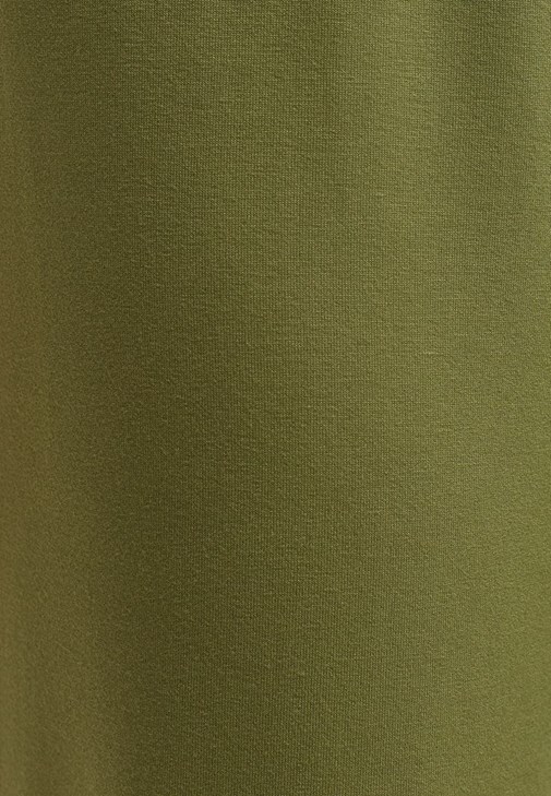  Jogger Pantolon ve Tank Top Kombini