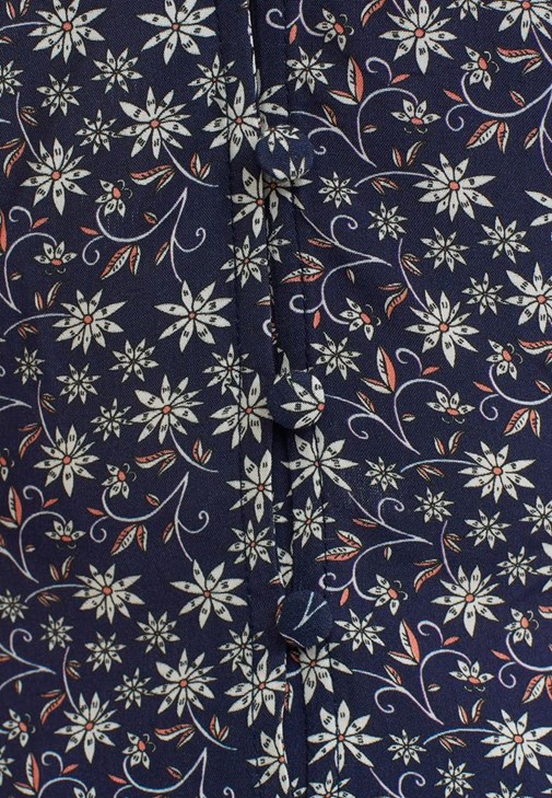 Gipe Detaylı Bluz ve Denim Pantolon Kombini