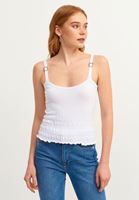 Bayan Beyaz Toka ve Gipe Detaylı Crop Triko Top