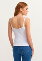 Bayan Beyaz Toka ve Gipe Detaylı Crop Triko Top