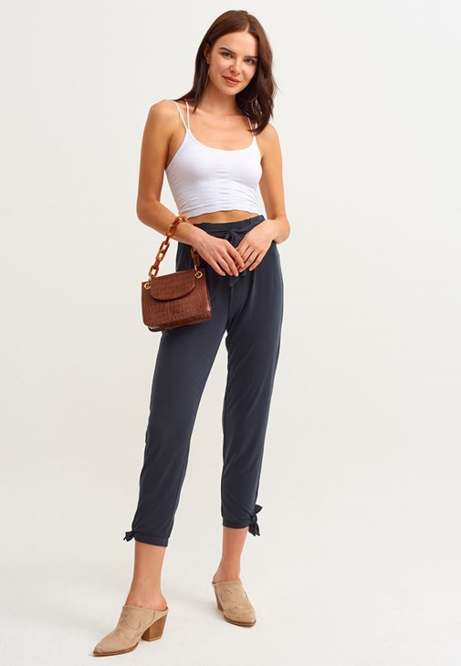 Tuşeli Cupro Pantolon Ve  Askılı Crop Top Kombini