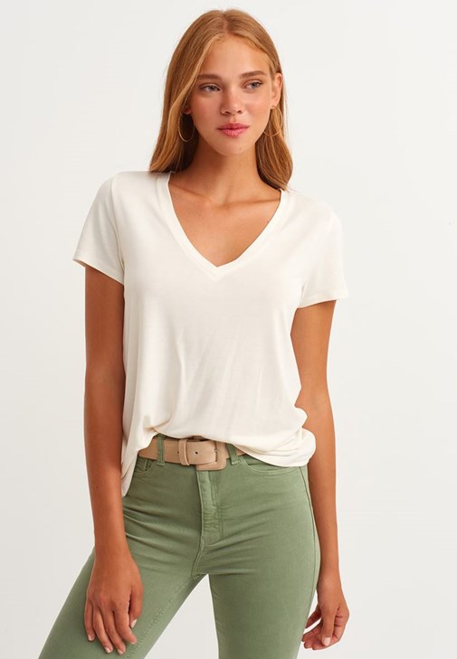 Soft-Touch Tişört ve Skinny Pantolon Kombini
