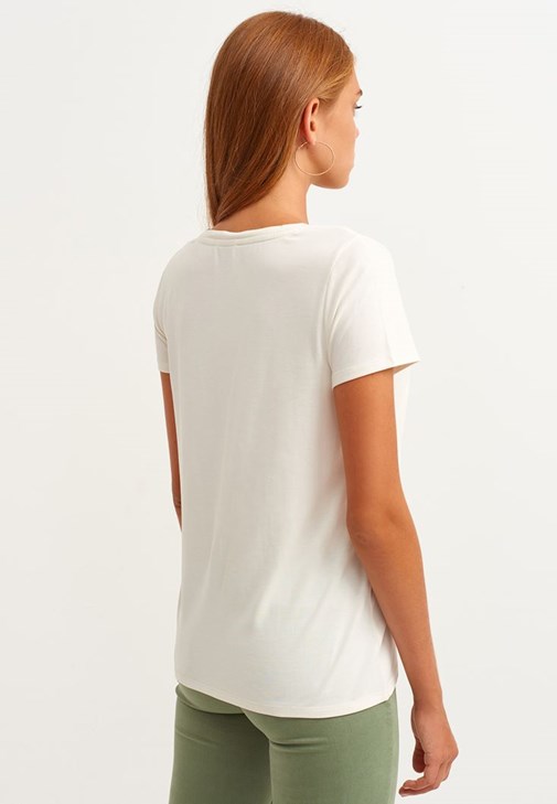 Soft-Touch Tişört ve Skinny Pantolon Kombini