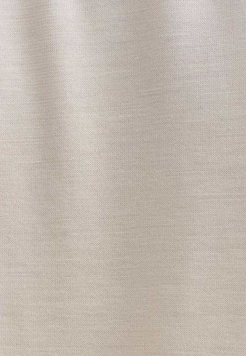 Soft-Touch Tişört ve Skinny Pantolon Kombini