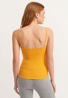 Jogger Pantolon ve  Kare Yaka Atlet Kombini