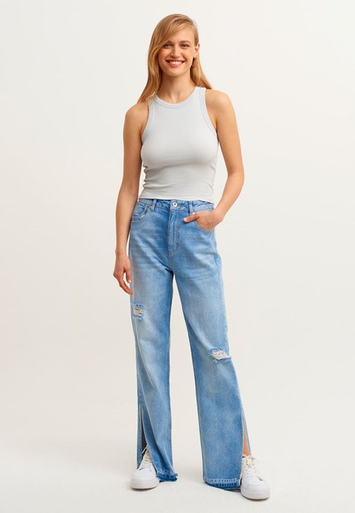 Halter-Neck Top ve Denim Pantolon Kombini