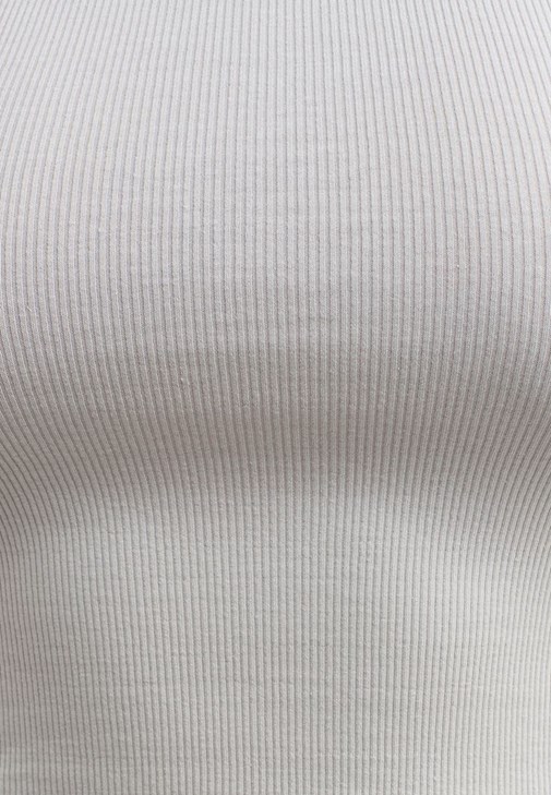 Halter-Neck Top ve Denim Pantolon Kombini
