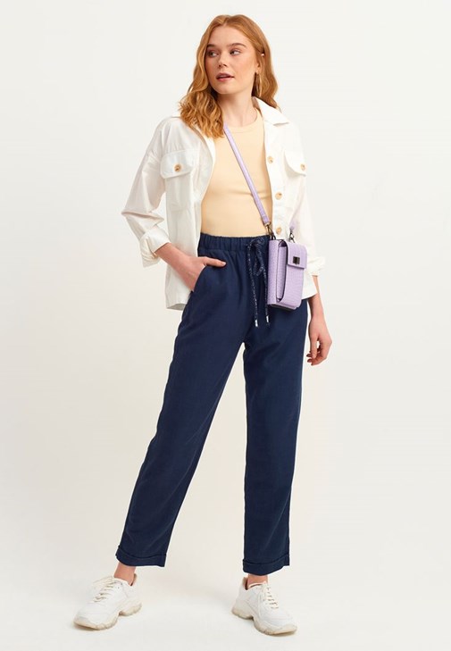 Halter-Neck Tank Top Ve Sweat Pantolon Kombini