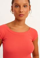 Bayan Kırmızı Pamuklu Esnek Dokulu Tişört