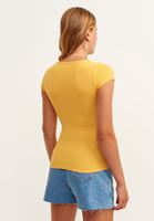 Bayan Sarı Pamuklu U-Neck Tişört