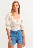 Bayan Krem Kare Yaka Crop Bluz