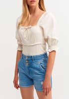 Bayan Krem Kare Yaka Crop Bluz