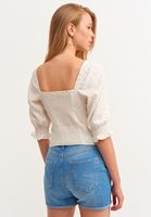 Bayan Krem Kare Yaka Crop Bluz