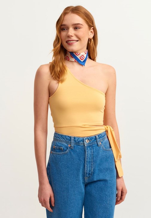 Sarı Beli Bağlamalı Tek Omuz Crop Top (MODAL)