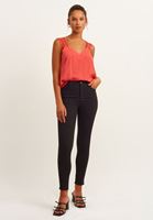 Bayan Kırmızı Dantel Askılı V-Neck Atlet (MODAL)