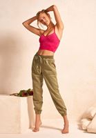 Nature Friendly Jogger Pantolon ve Dikişsiz Tank Top Kombini